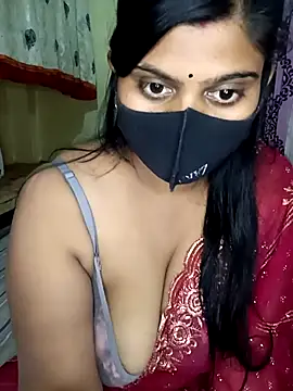 Snapshot of reena502 chatting on 02/07/26, 09:46 reena502 online show from 02/07/26, 09:46