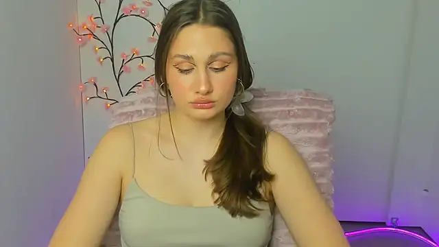 Stefanie Sweet online show from 03/24/26, 06:57