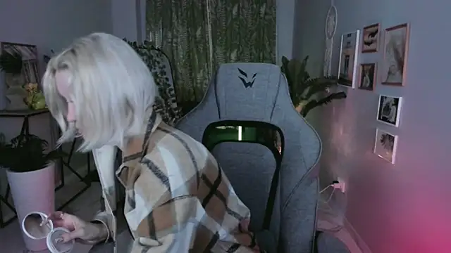 BethanyCloud online show from 04/16/26, 05:19