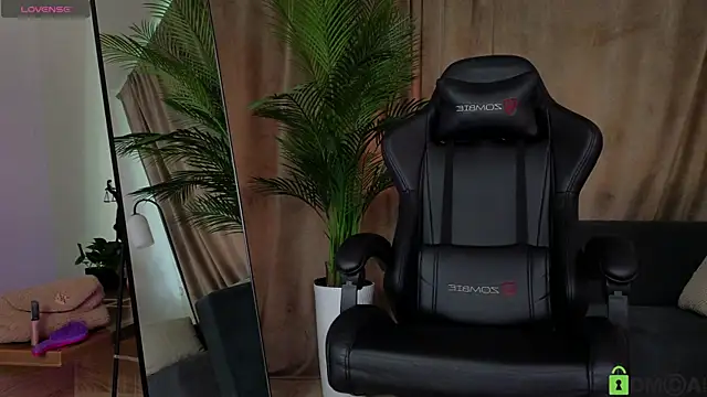 Snapshot of Relax_Time_ chatting on 09/17/25, 03:14 Relax Time online show from 09/17/25, 03:14