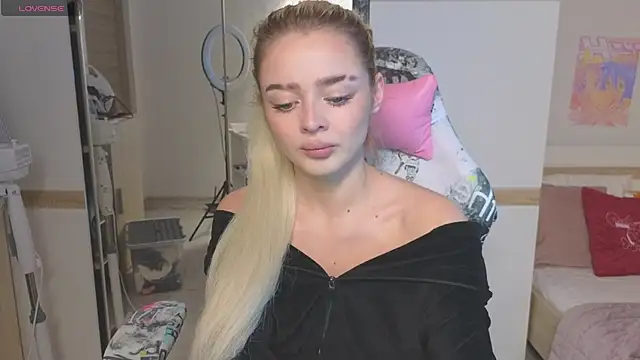 Snapshot of Relax_Time_ chatting on 09/28/25, 11:48 Relax Time online show from 09/28/25, 11:48