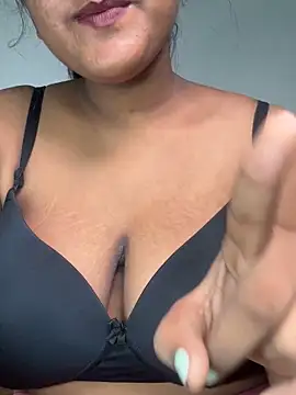 Snapshot of Cute_mikii chatting on 09/11/25, 04:56 Cute mikii online show from 09/11/25, 04:56