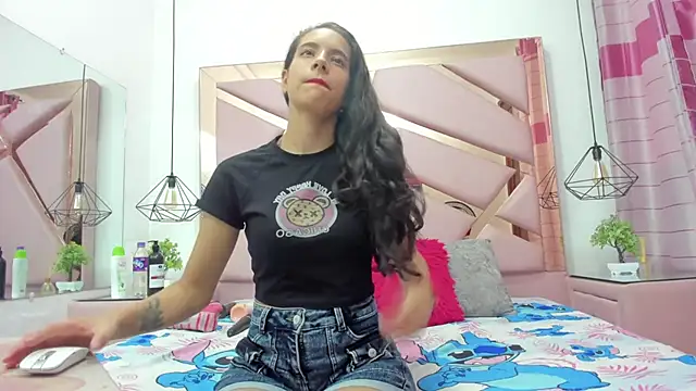 MiaCours online show from 11/19/25, 07:03