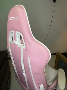 Andrea-Lu online show from 11/07/25, 01:05