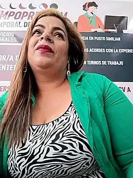 Mia-Glow online show from 11/13/25, 12:15