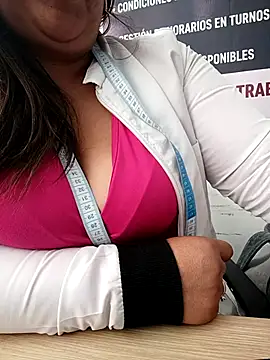 Mia-Glow online show from 01/08/26, 12:51