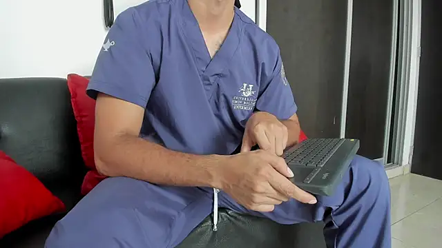 Snapshot of AndretiiAndCamila chatting on 09/12/25, 11:54 AndretiiAndCamila online show from 09/12/25, 11:54