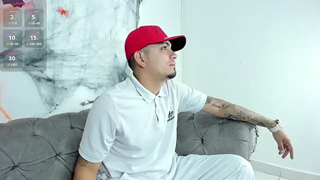 OwenStonne  online show from 10/25/25, 04:20