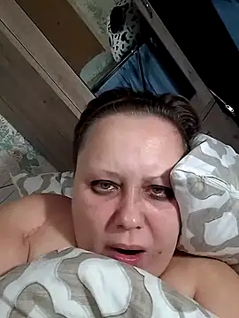 Snapshot of Tupo070481 chatting on 10/30/25, 01:18 Tupo070481 online show from 10/30/25, 01:18