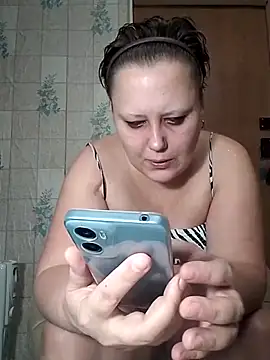 Snapshot of Tupo070481 chatting on 12/04/25, 05:10 Tupo070481 online show from 12/04/25, 05:10