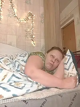 Snapshot of Tupo070481 chatting on 12/21/25, 07:54 Tupo070481 online show from 12/21/25, 07:54