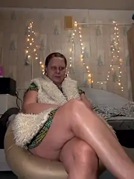 Snapshot of Tupo070481 chatting on 01/11/26, 04:06 Tupo070481 online show from 01/11/26, 04:06