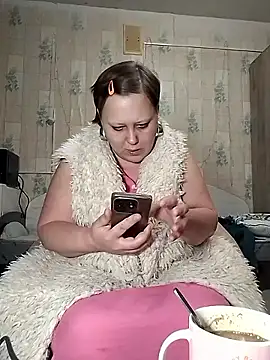 Snapshot of Tupo070481 chatting on 01/17/26, 01:32 Tupo070481 online show from 01/17/26, 01:32