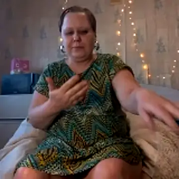 Snapshot of Tupo070481 chatting on 01/17/26, 01:38 Tupo070481 online show from 01/17/26, 01:38