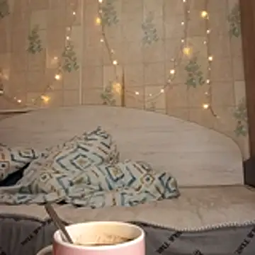 Snapshot of Tupo070481 chatting on 02/17/26, 02:41 Tupo070481 online show from 02/17/26, 02:41