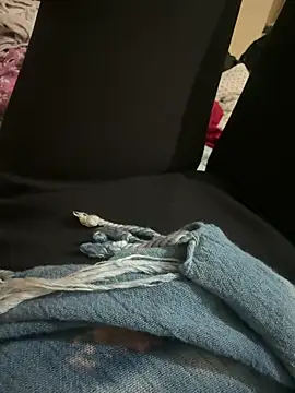 Snapshot of crazy111girl chatting on 02/05/26, 05:39 crazy111girl online show from 02/05/26, 05:39