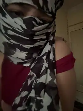 Snapshot of crazy111girl chatting on 02/13/26, 08:21 crazy111girl online show from 02/13/26, 08:21