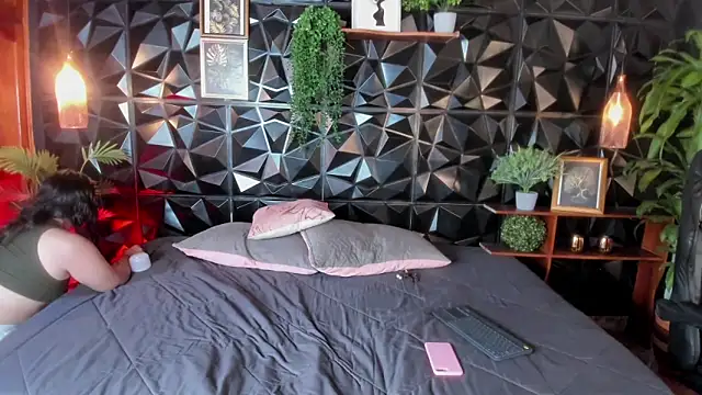 April  foxx online show from 11/07/25, 03:23