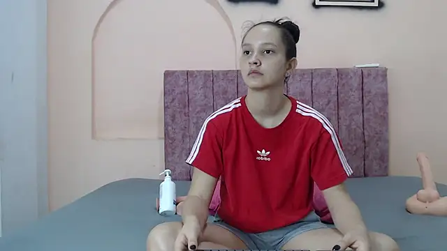 Snapshot of aiiram_hard_sex chatting on 07/09/26, 01:09 aiiram hard sex online show from 07/09/26, 01:09
