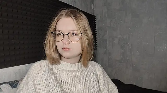 LiaVibes online show from 02/24/26, 07:39