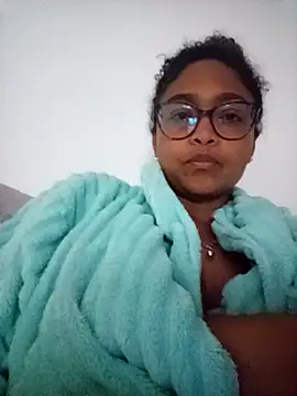 Snapshot of BiiancaEstradaa chatting on 09/21/25, 02:57 BiiancaEstradaa online show from 09/21/25, 02:57