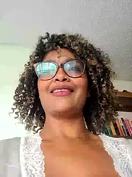 Snapshot of BiiancaEstradaa chatting on 01/10/26, 09:30 BiiancaEstradaa online show from 01/10/26, 09:30