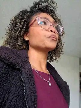 BiiancaEstradaa online show from 02/18/26, 08:49