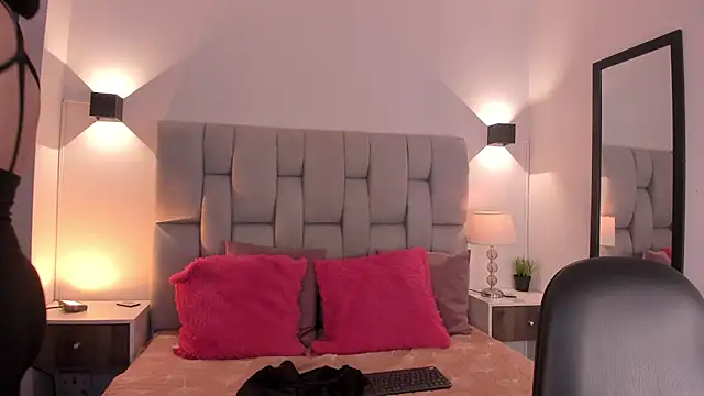 Seraphyne666 online show from 02/06/26, 02:53