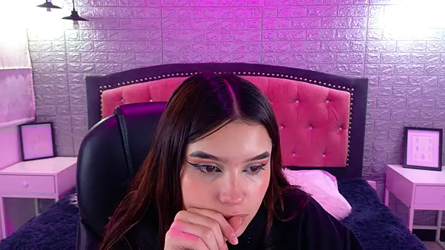 Snapshot of Natalie_loffreda chatting on 09/11/25, 02:55 Natalie loffreda online show from 09/11/25, 02:55