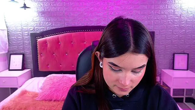 Snapshot of Natalie_loffreda chatting on 10/06/25, 03:04 Natalie loffreda online show from 10/06/25, 03:04