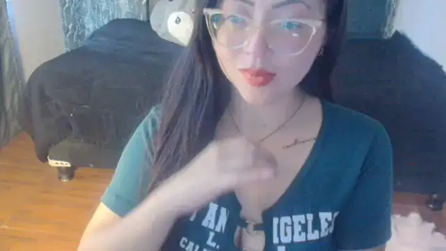 isa  crazy   online show from 11/19/25, 06:19