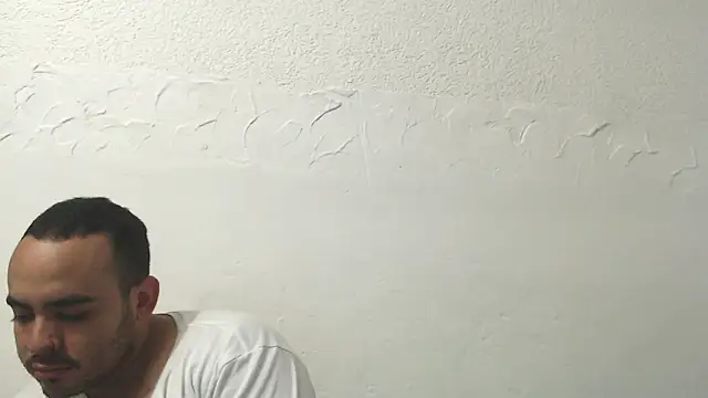 Snapshot of Ana_ThiagoxX chatting on 05/15/26, 11:23 Ana ThiagoxX online show from 05/15/26, 11:23