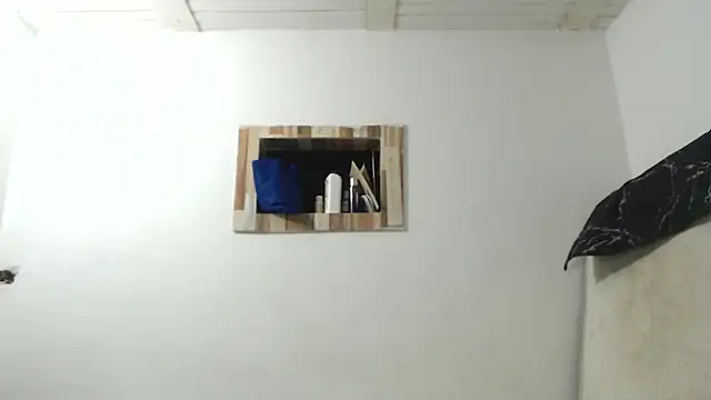 Snapshot of Ana_ThiagoxX chatting on 05/25/26, 08:04 Ana ThiagoxX online show from 05/25/26, 08:04