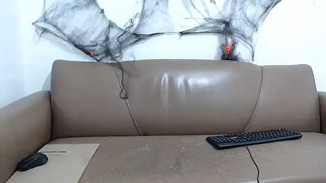 Dan jonson15 online show from 10/28/25, 02:20