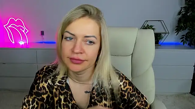 Snapshot of Anna_Snows chatting on 09/27/25, 11:59 Anna Snows online show from 09/27/25, 11:59