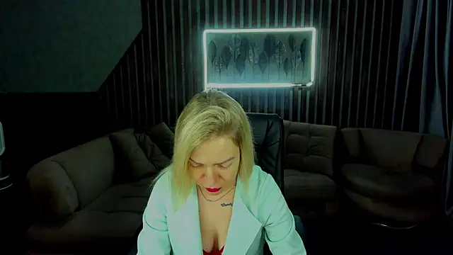 Snapshot of Anna_Snows chatting on 10/12/25, 05:17 Anna Snows online show from 10/12/25, 05:17