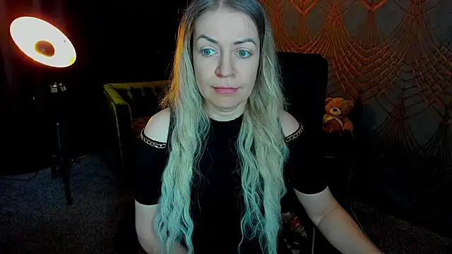 Anna Snows online show from 05/18/26, 05:35