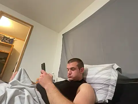 Snapshot of cumitted chatting on 10/31/25, 10:49 cumitted online show from 10/31/25, 10:49