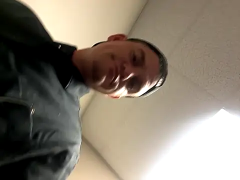 Snapshot of cumitted chatting on 11/01/25, 02:13 cumitted online show from 11/01/25, 02:13