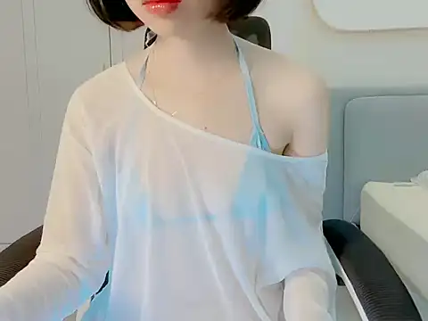 Snapshot of ggLovee chatting on 09/24/25, 10:35 ggLovee online show from 09/24/25, 10:35