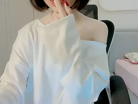 Snapshot of ggLovee chatting on 10/08/25, 11:19 ggLovee online show from 10/08/25, 11:19