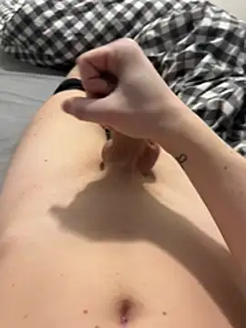 Snapshot of enzoyoungbisex chatting on 02/18/26, 05:20 enzoyoungbisex online show from 02/18/26, 05:20