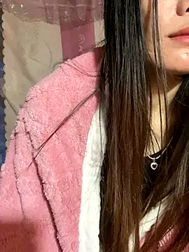 PhanHaa online show from 11/29/25, 12:57