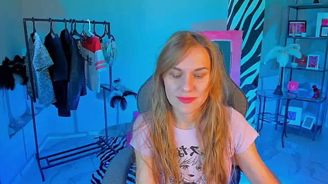 Snapshot of VanessaMates chatting on 09/24/25, 05:33 VanessaMates online show from 09/24/25, 05:33