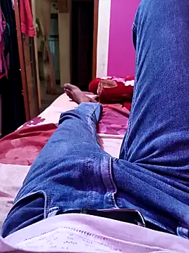 Snapshot of Alimbaby chatting on 11/17/25, 11:05 Alimbaby online show from 11/17/25, 11:05