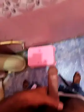 Snapshot of Alimbaby chatting on 11/22/25, 10:47 Alimbaby online show from 11/22/25, 10:47