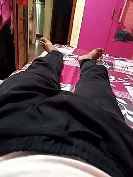 Snapshot of Alimbaby chatting on 11/24/25, 11:10 Alimbaby online show from 11/24/25, 11:10