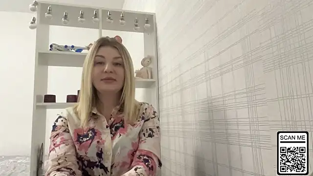 Blondie xoxoxo online show from 01/13/26, 08:41