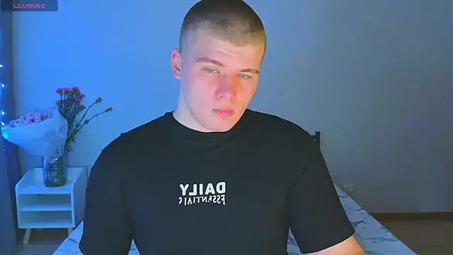 kittenmurr online show from 11/10/25, 07:13