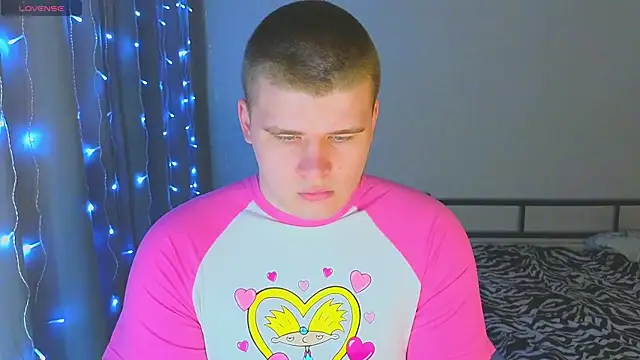 kittenmurr online show from 12/15/25, 12:48